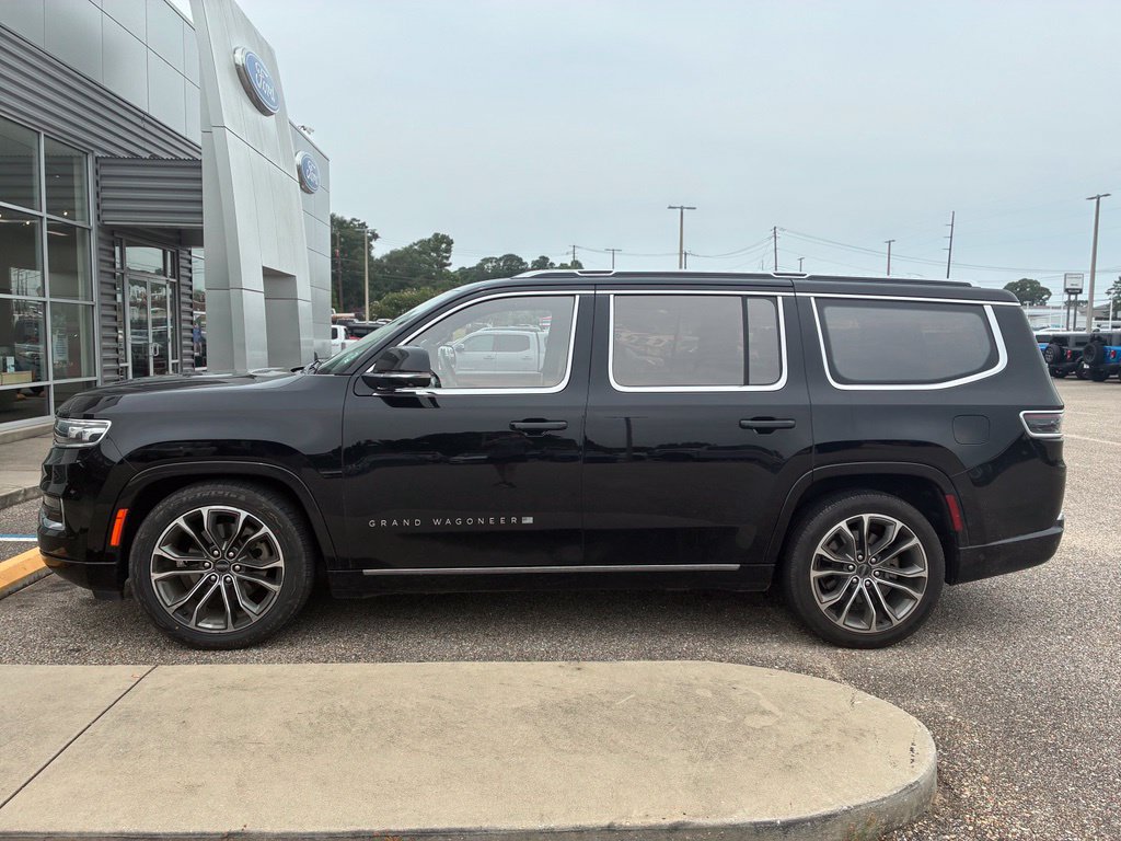 Used 2023 Jeep Grand Wagoneer Series III w/ Rear Seat Video Group 1 AWD/4WD image 5