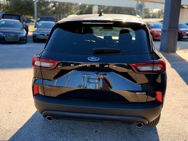 Used 2025 Ford Escape ST-Line Elite image 4