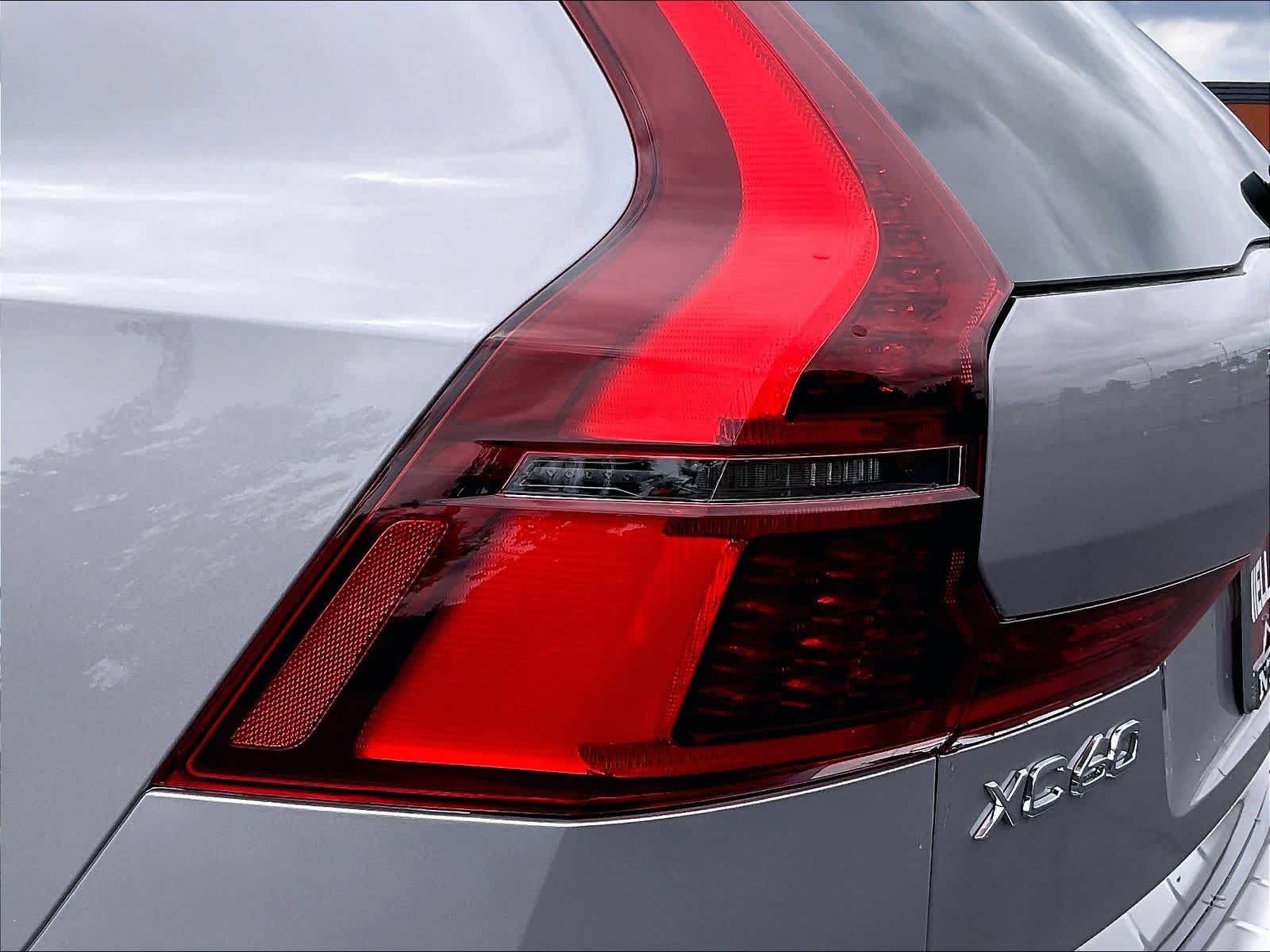 New 2026 Volvo XC60 T8 Plus w/ Climate Package PRO AWD/4WD image 25