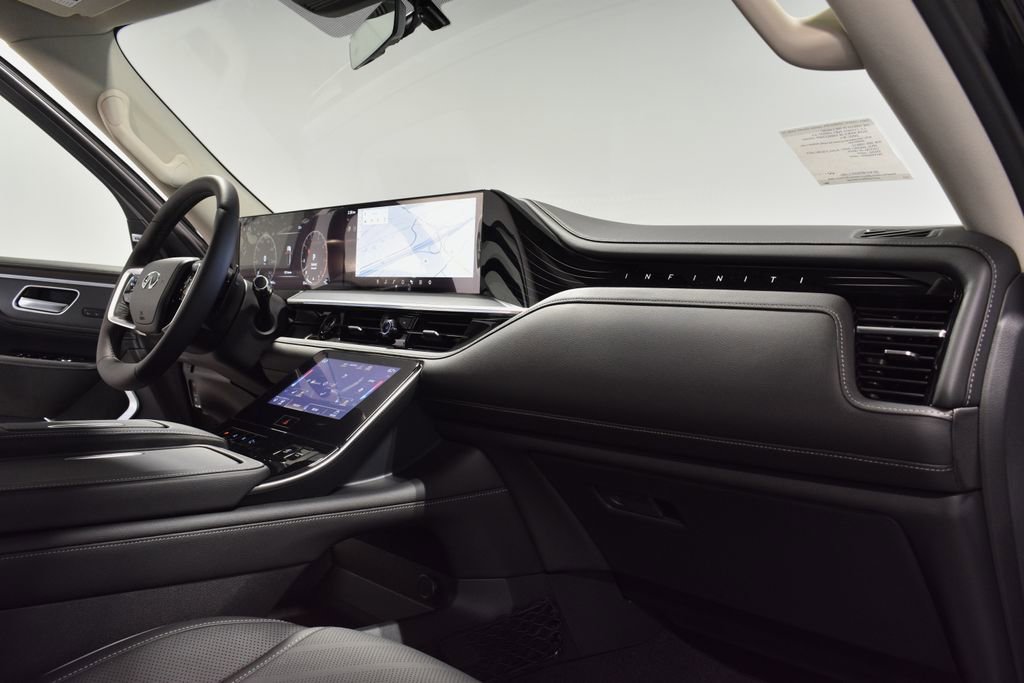 New 2026 INFINITI QX80 Luxe image 16