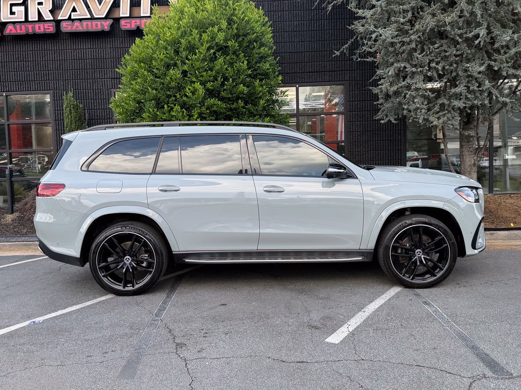 Used 2024 Mercedes-Benz GLS 580 4MATIC image 21