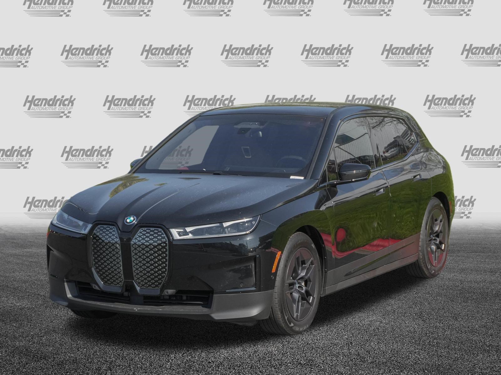 Certified 2023 BMW iX xDrive50 w/ Premium Package AWD/4WD image 5