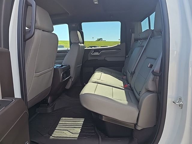 New 2025 GMC Sierra 1500 SLT image 9