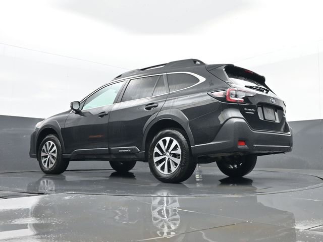 Used 2025 Subaru Outback Premium AWD/4WD image 24