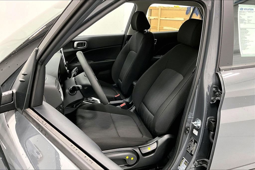 New 2026 Hyundai Venue SE FWD image 23