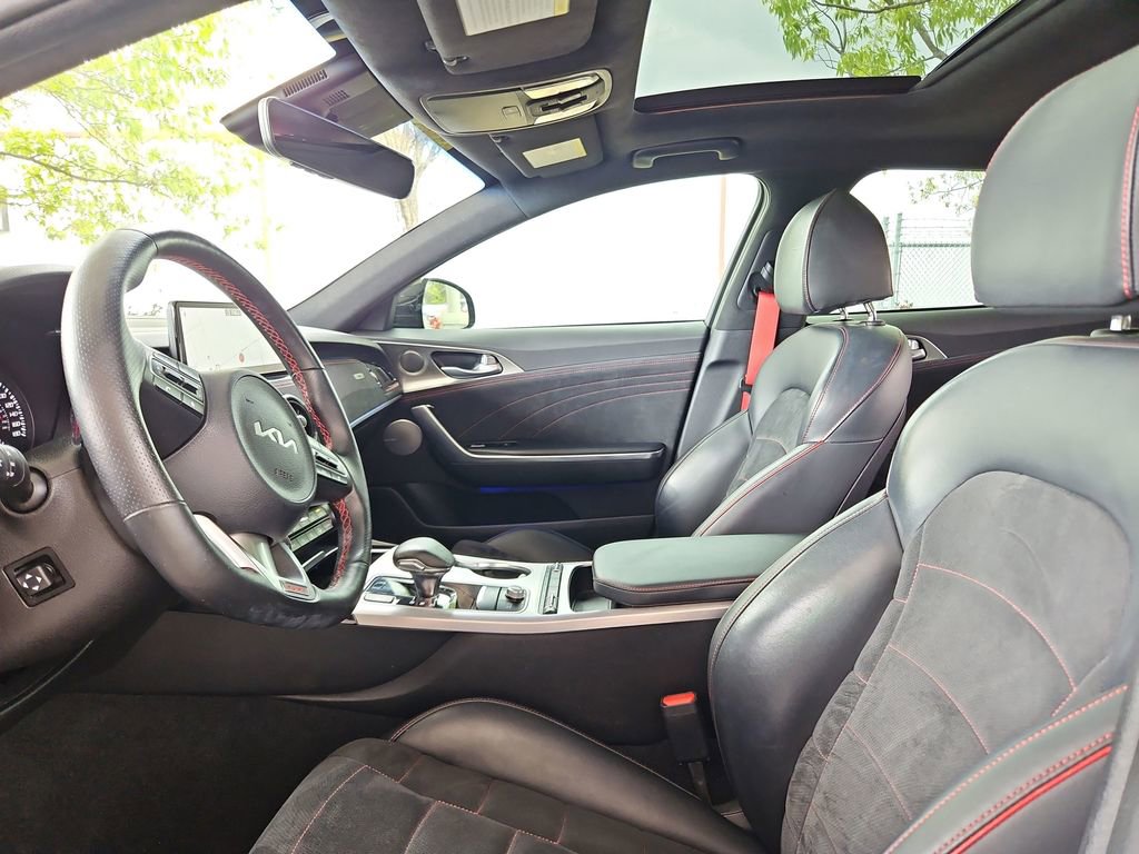 Used 2022 Kia Stinger GT2 image 25