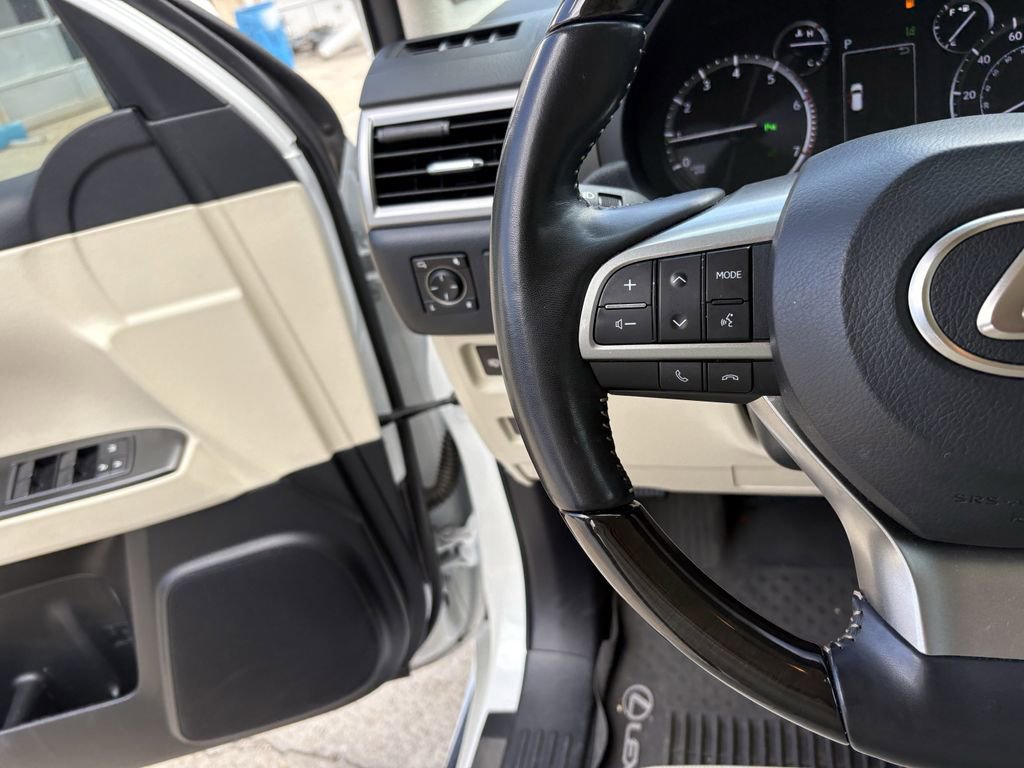 Used 2023 Lexus GX 460 Premium w/ Premium Plus Package image 16