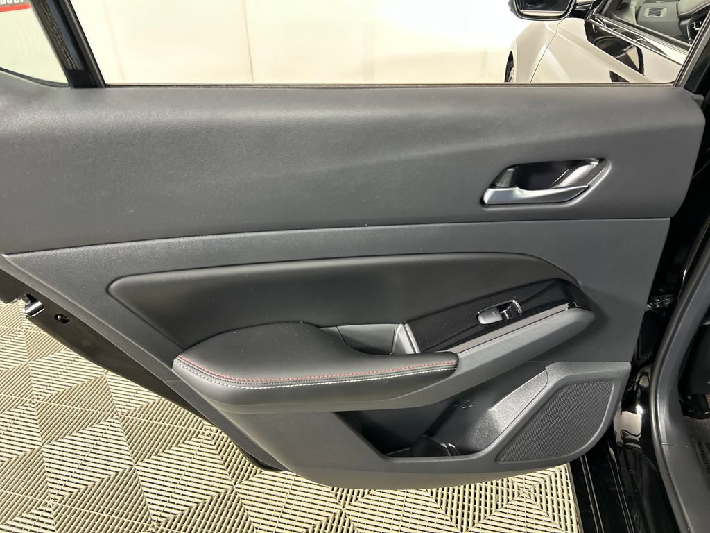 Used 2023 Nissan Altima 2.0 SR FWD image 17