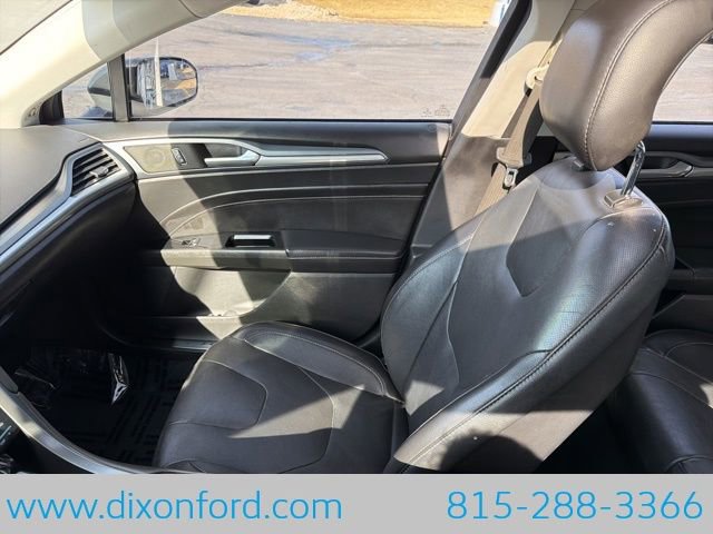 Used 2014 Ford Fusion Titanium FWD image 23