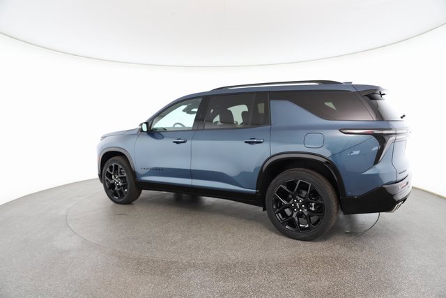 Used 2025 Chevrolet Traverse RS image 9