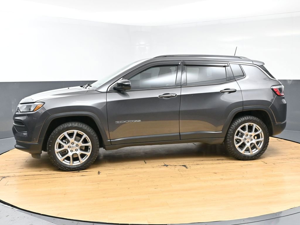 Used 2022 Jeep Compass Latitude AWD/4WD image 6