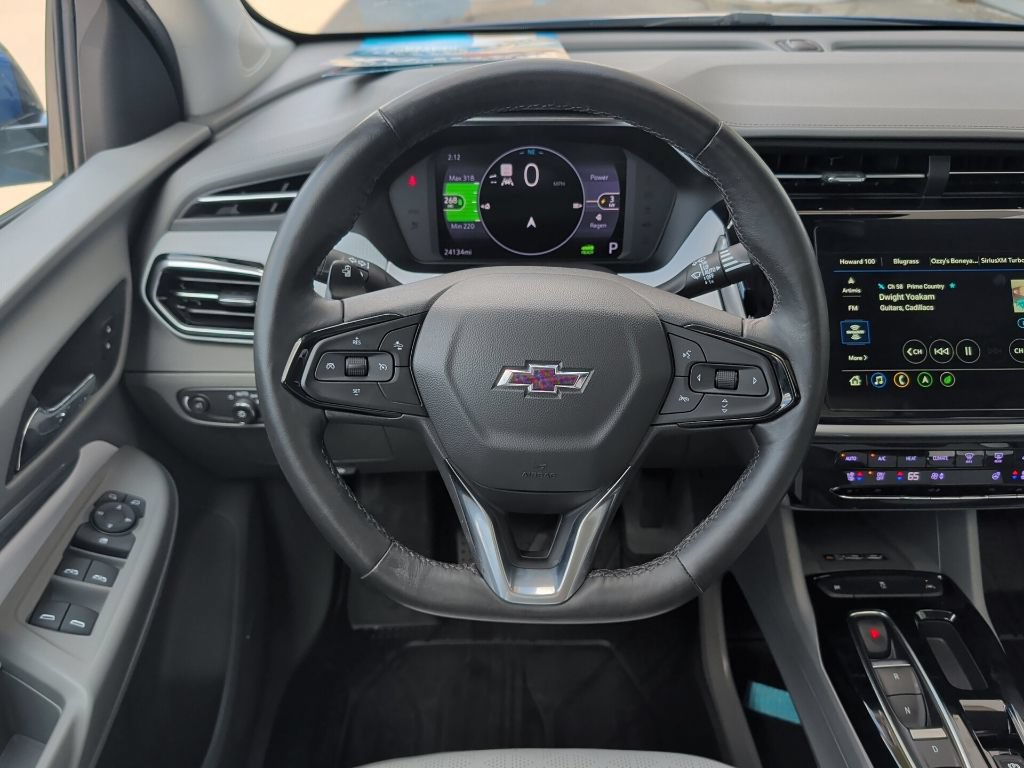 Used 2023 Chevrolet Bolt EUV Premier w/ Sun & Sound Package FWD image 19