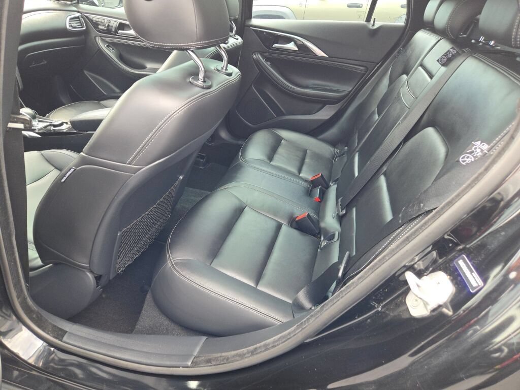 Used 2018 INFINITI QX30 Premium w/ Navigation Package AWD/4WD image 22