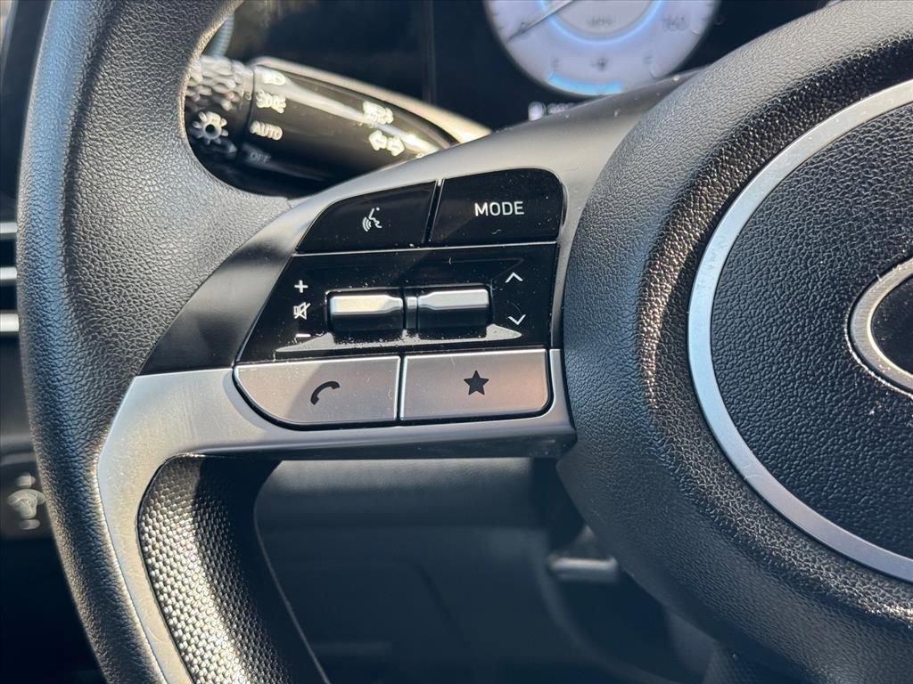 Used 2024 Hyundai Elantra SEL image 16