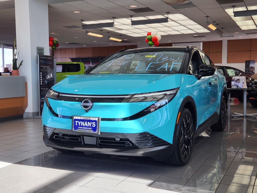 New 2026 Nissan Leaf Platinum+ w/ Cargo Package (Platinum+) FWD image 4