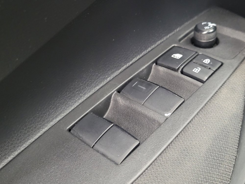 Used 2022 Toyota Corolla LE image 27