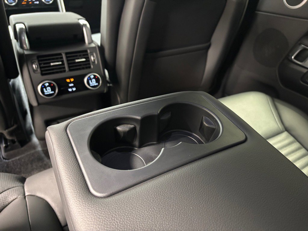 Used 2025 Land Rover Discovery S image 24
