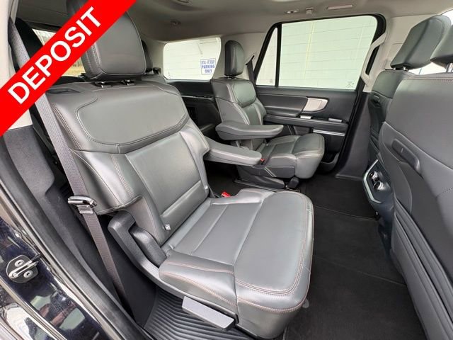 Used 2025 Ford Expedition Active image 44