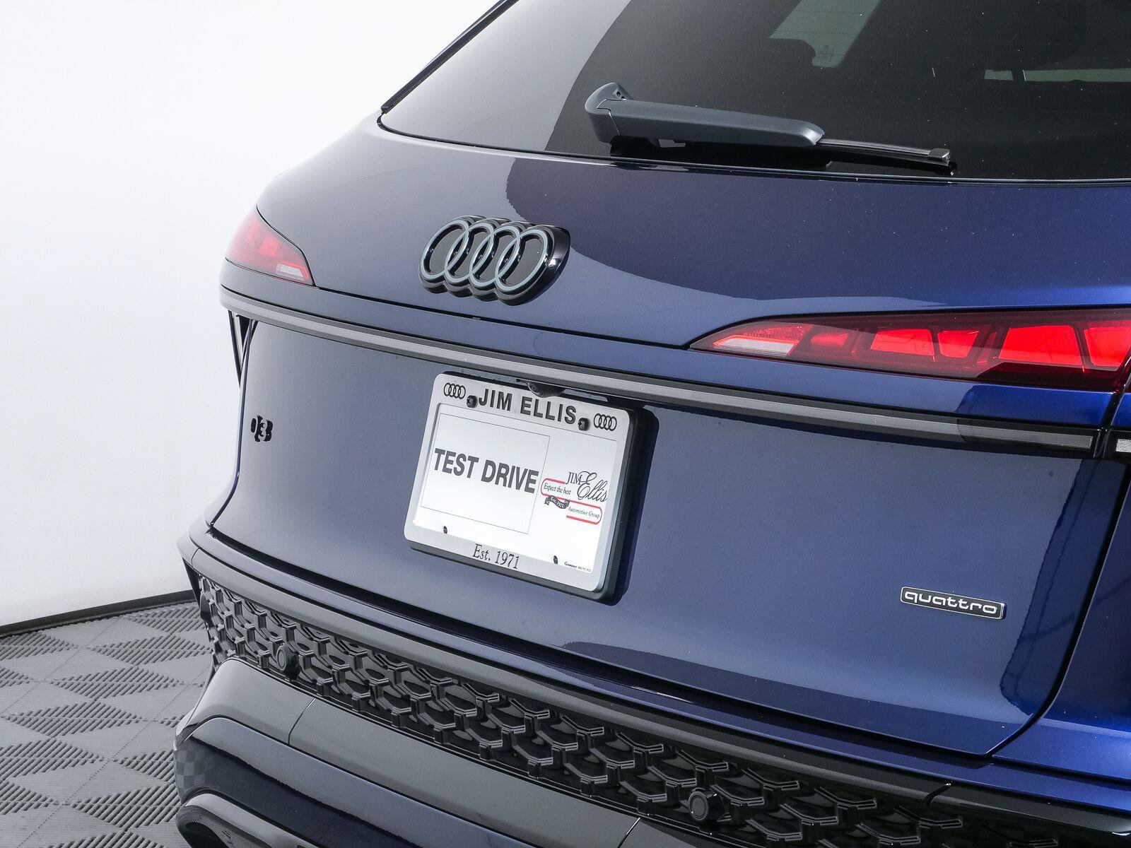 New 2026 Audi Q3 quattro 2.0T AWD/4WD image 37