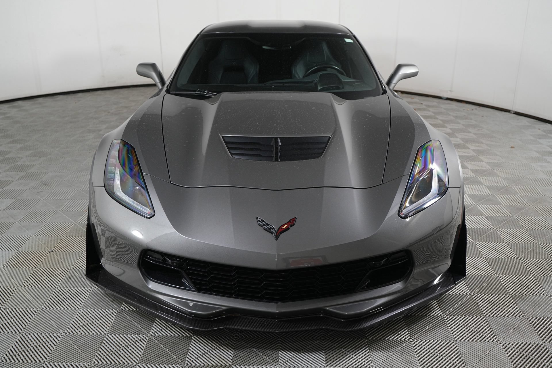 Used 2016 Chevrolet Corvette Z06 w/ 3LZ Preferred Equipment Group RWD image 2