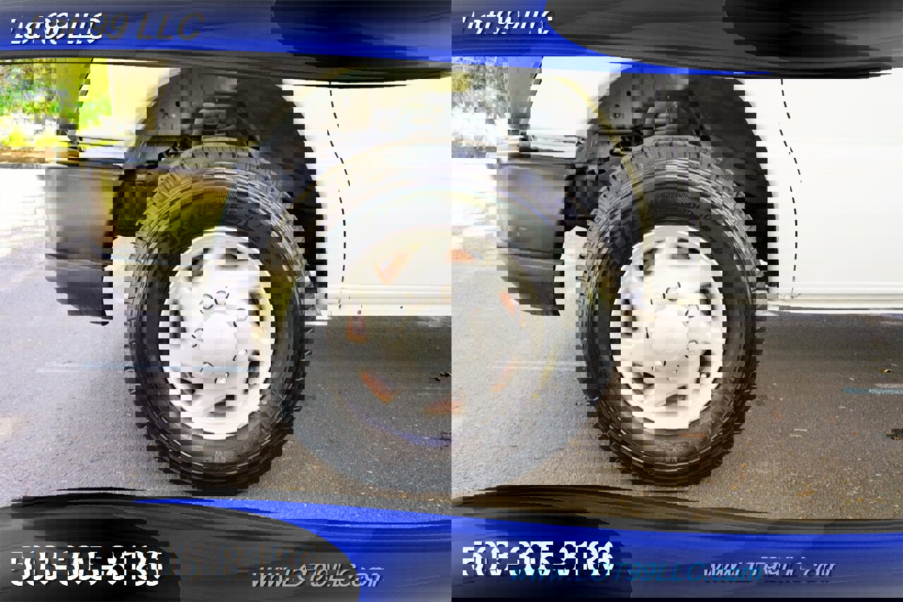 Used 2009 Ford E-350 and Econoline 350 Extended Super Duty image 18