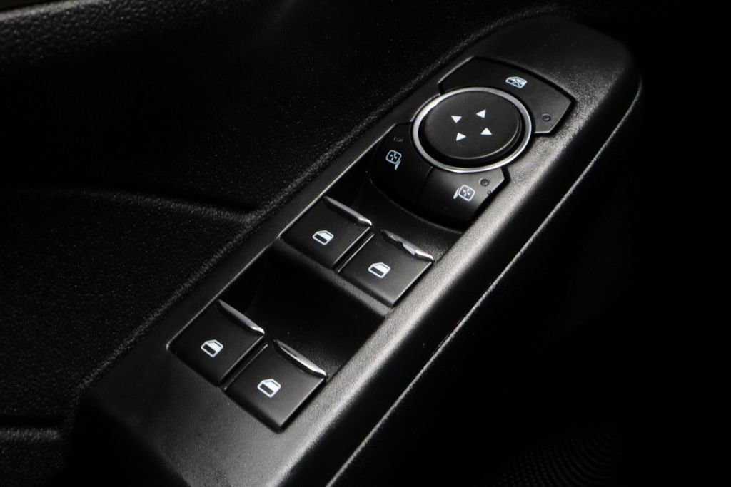 Used 2022 Ford Escape SE w/ Cold Weather Package image 25