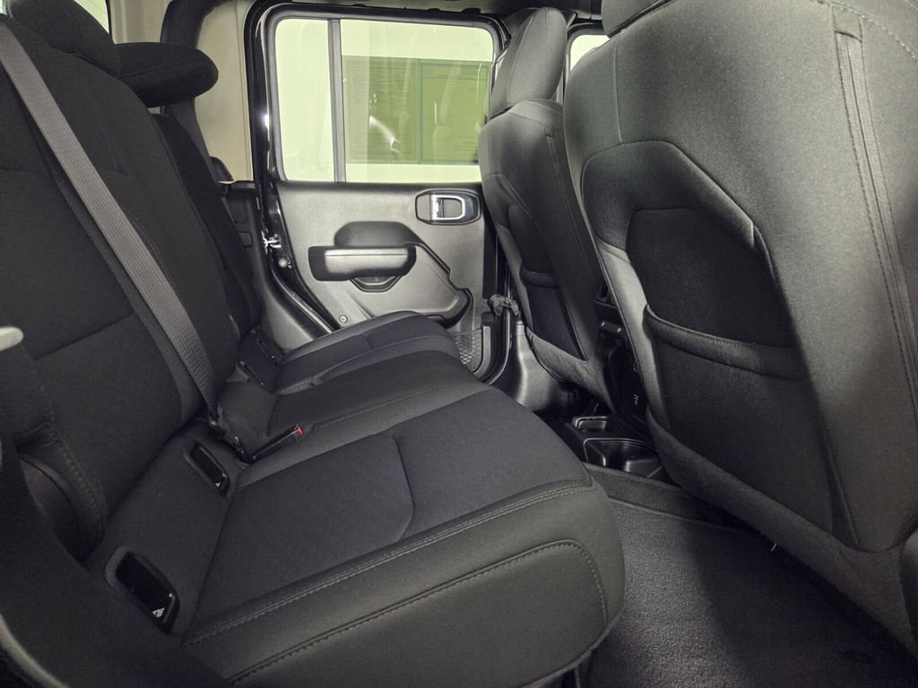 Used 2021 Jeep Gladiator Sport AWD/4WD image 28