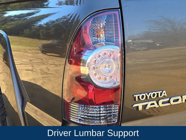 Used 2012 Toyota Tacoma 4x4 Access Cab image 16