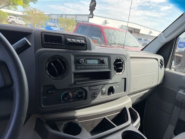 Used 2023 Ford E-450 and Econoline 450 Super Duty w/ Power Windows & Locks Group RWD image 10