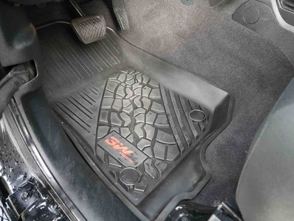 Certified 2021 Jeep Gladiator Sport image 32