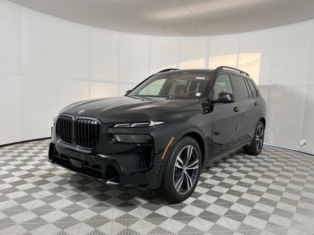 New 2026 BMW X7 xDrive40i w/ Executive Package image 3