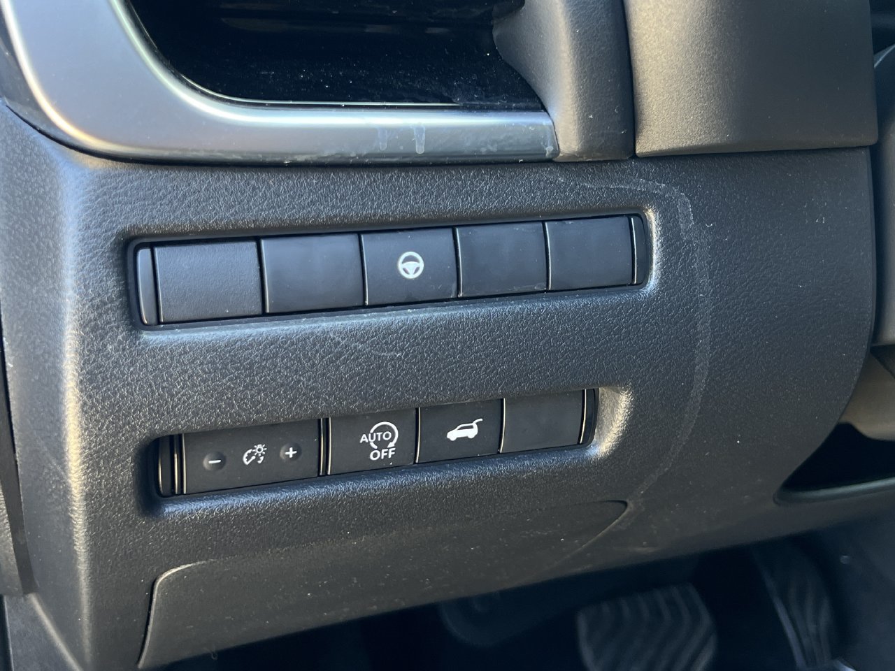 Used 2026 Nissan Rogue SL AWD/4WD image 16