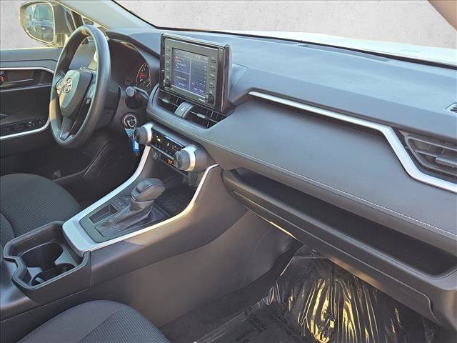 Used 2021 Toyota RAV4 LE FWD image 20