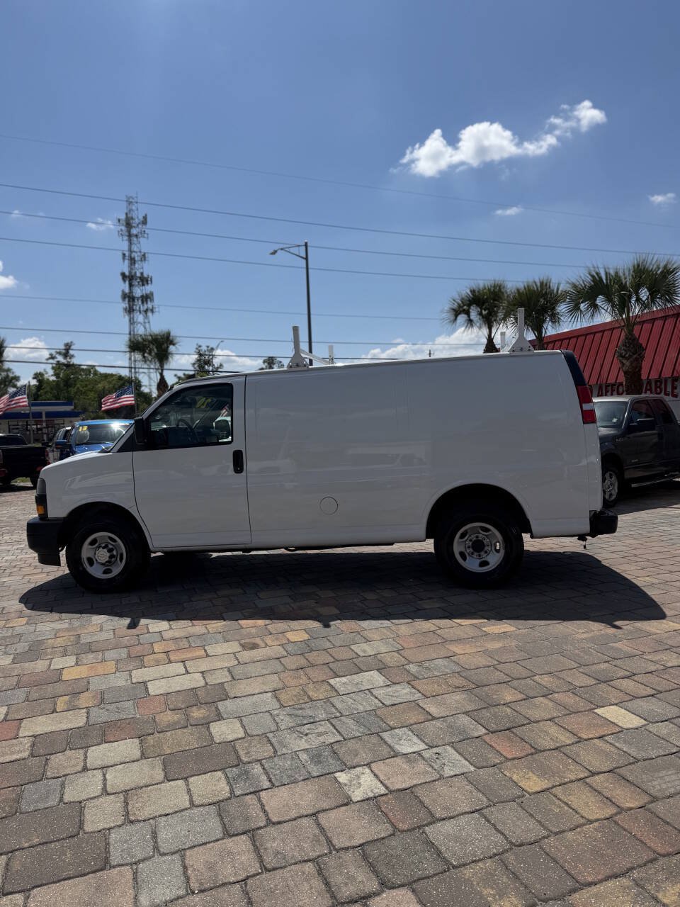 Used 2020 Chevrolet Express 2500 w/ Driver Convenience Package RWD image 17