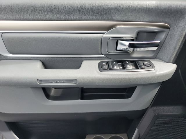 Used 2015 RAM 1500 Big Horn RWD image 16