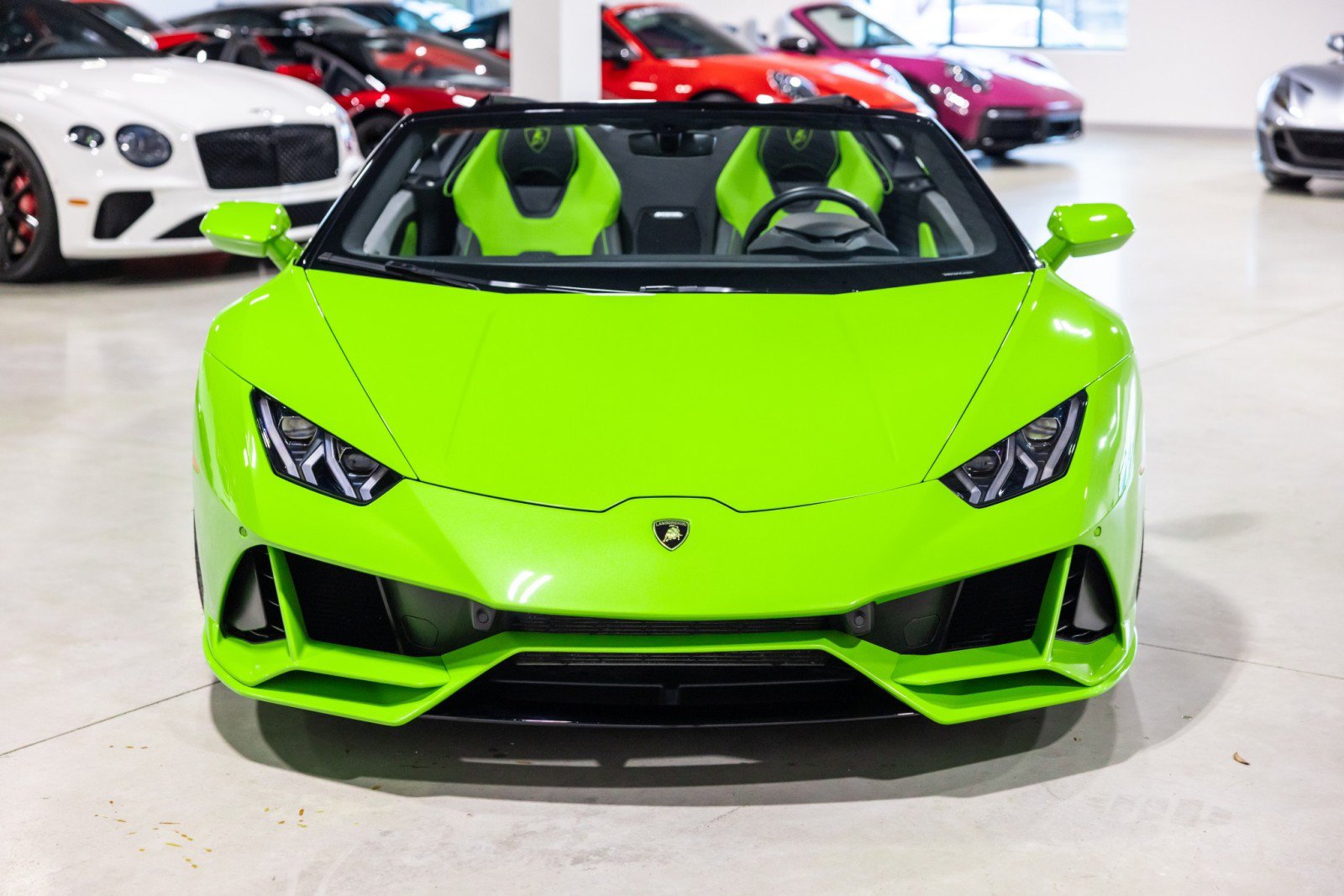 Used 2023 Lamborghini Huracan EVO AWD/4WD image 11