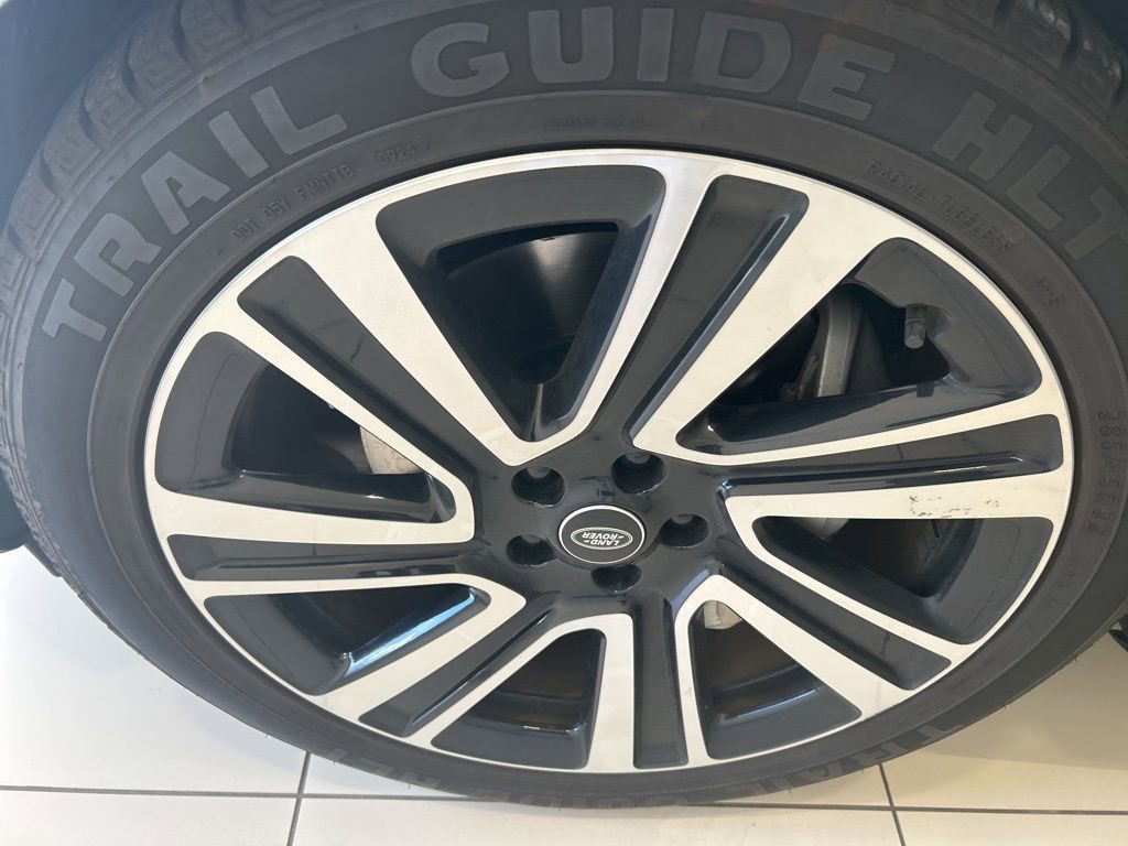 Used 2023 Land Rover Range Rover SE image 18