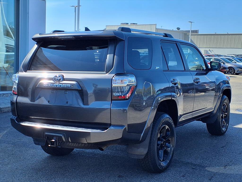 Used 2022 Toyota 4Runner SR5 image 7