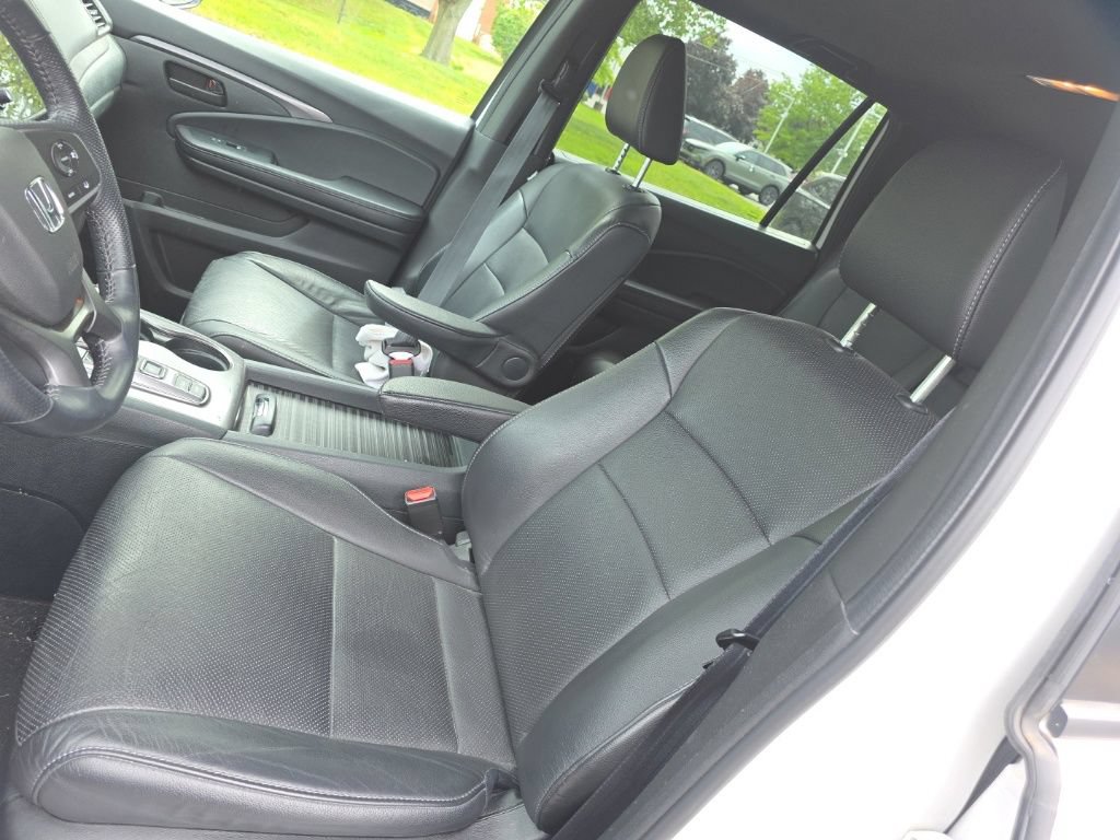 Used 2023 Honda Passport EX-L image 10