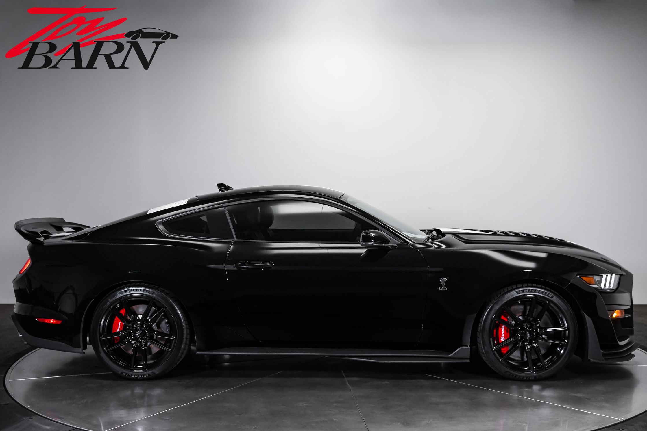 Used 2021 Ford Mustang Shelby GT500 w/ Technology Package RWD image 6