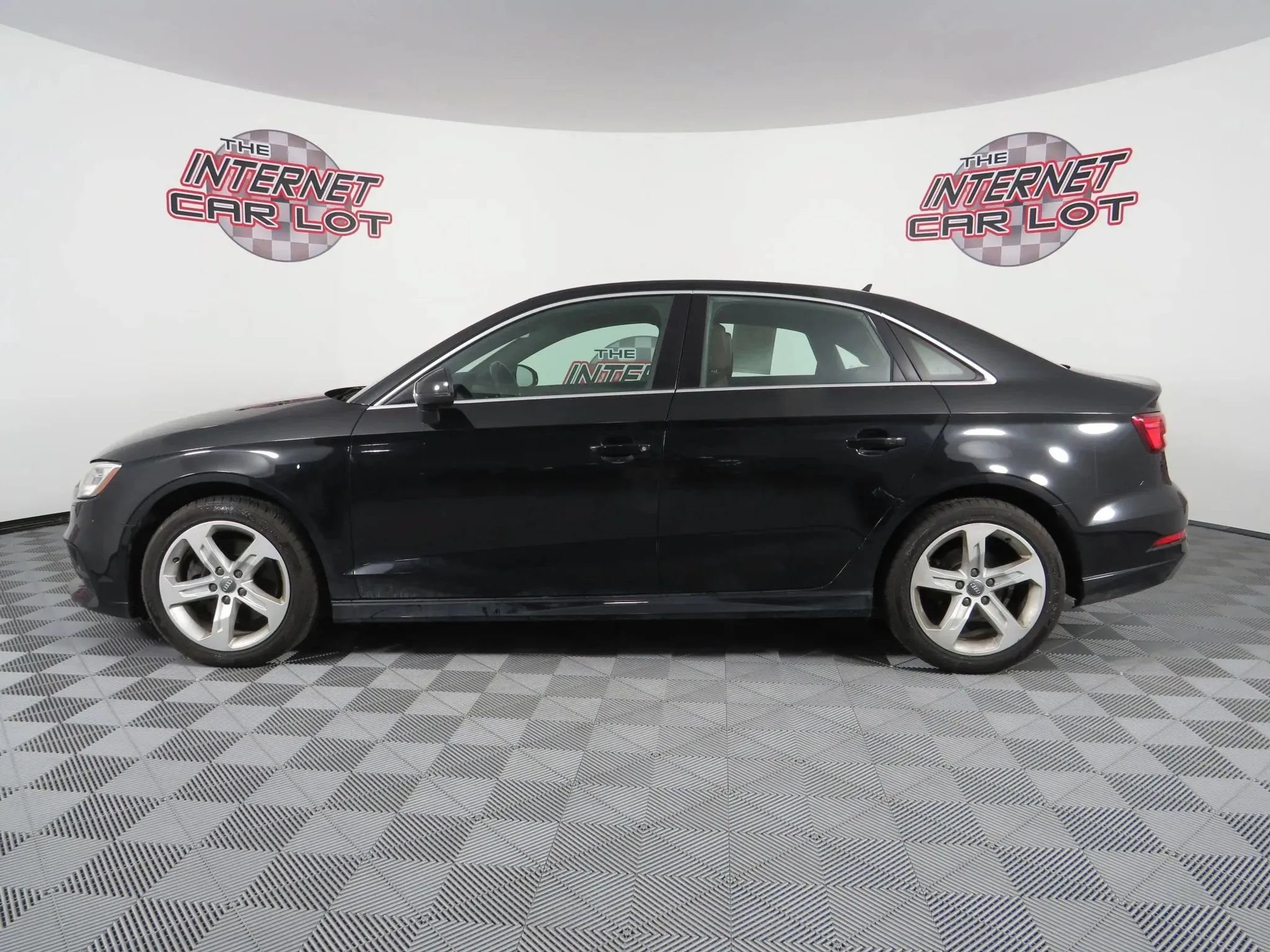 Used 2018 Audi A3 2.0T Premium Plus w/ Premium Plus Package AWD/4WD image 4