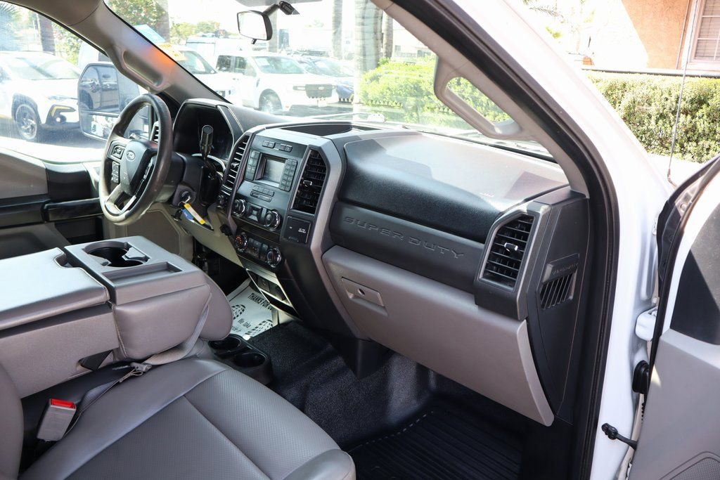 Used 2019 Ford F250 XL w/ Power Equipment Group AWD/4WD image 40