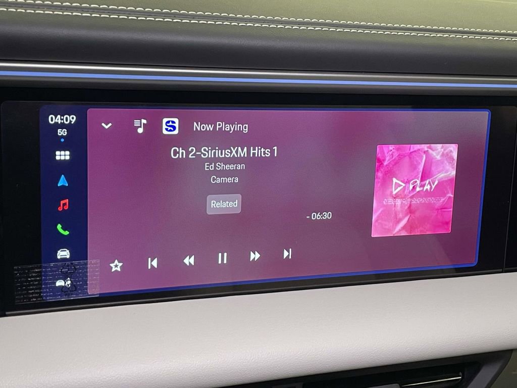 New 2025 Porsche Macan 4S Electric image 31