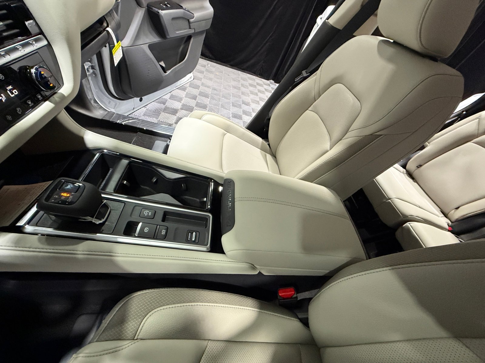 New 2026 Nissan Pathfinder SL image 15