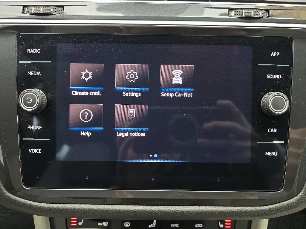 Used 2024 Volkswagen Tiguan SE R-Line AWD/4WD image 34