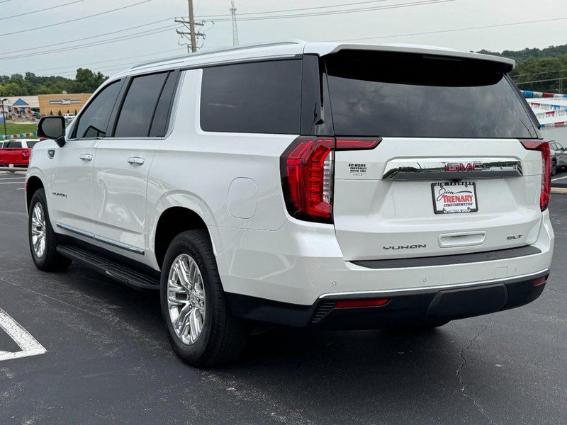 Used 2023 GMC Yukon XL SLT w/ SLT Premium Package AWD/4WD image 6