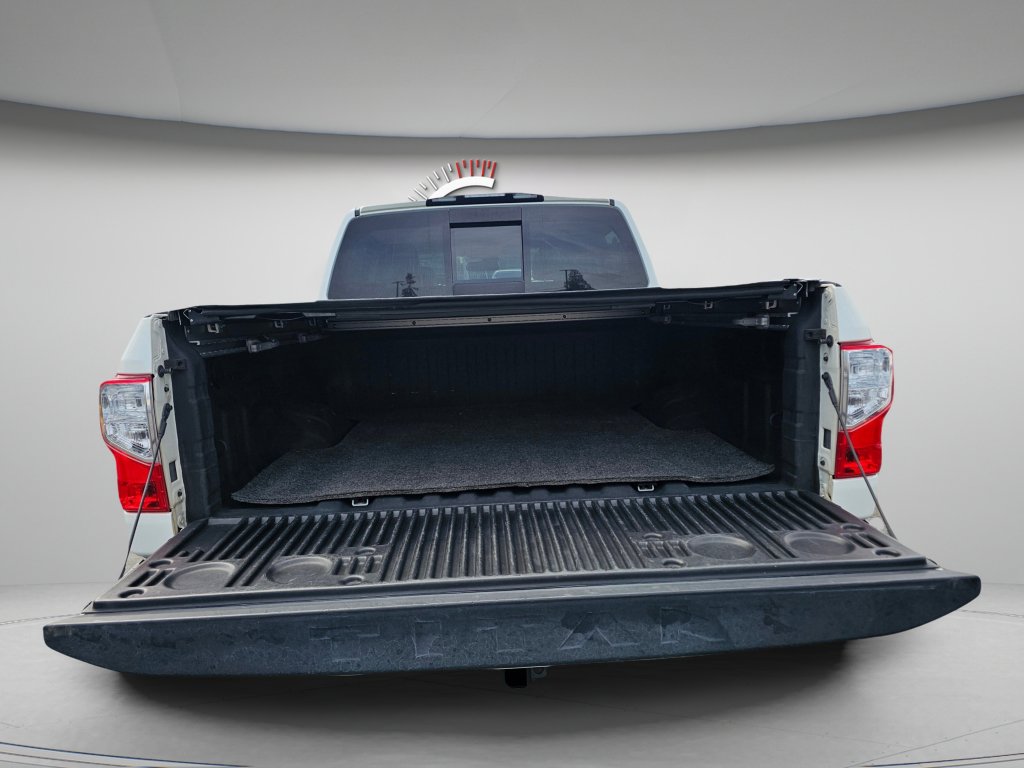 Used 2017 Nissan Titan SL AWD/4WD image 17