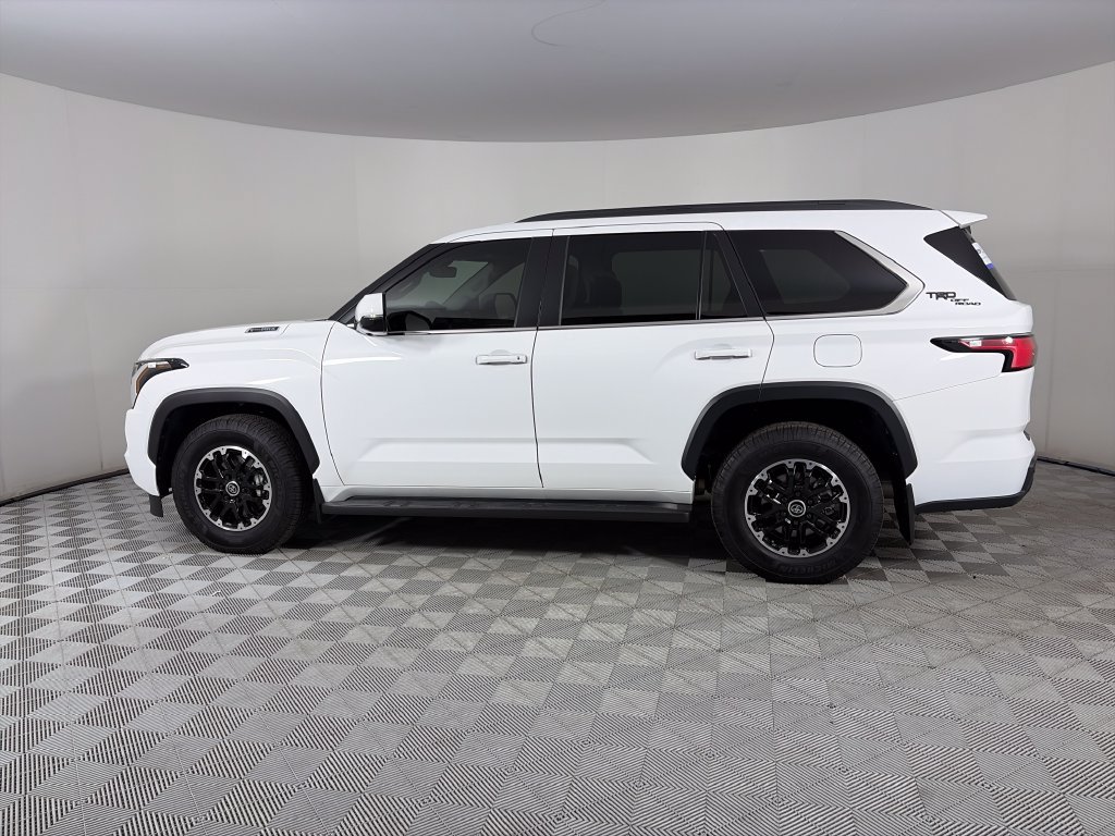 Used 2024 Toyota Sequoia TRD Pro AWD/4WD image 4