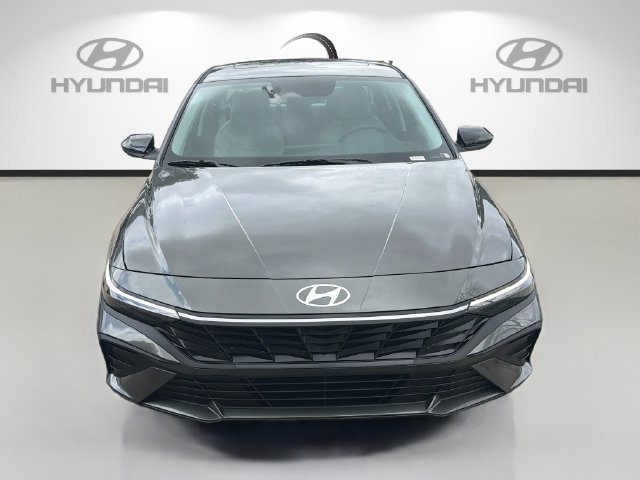 New 2026 Hyundai Elantra SEL Sport FWD image 2