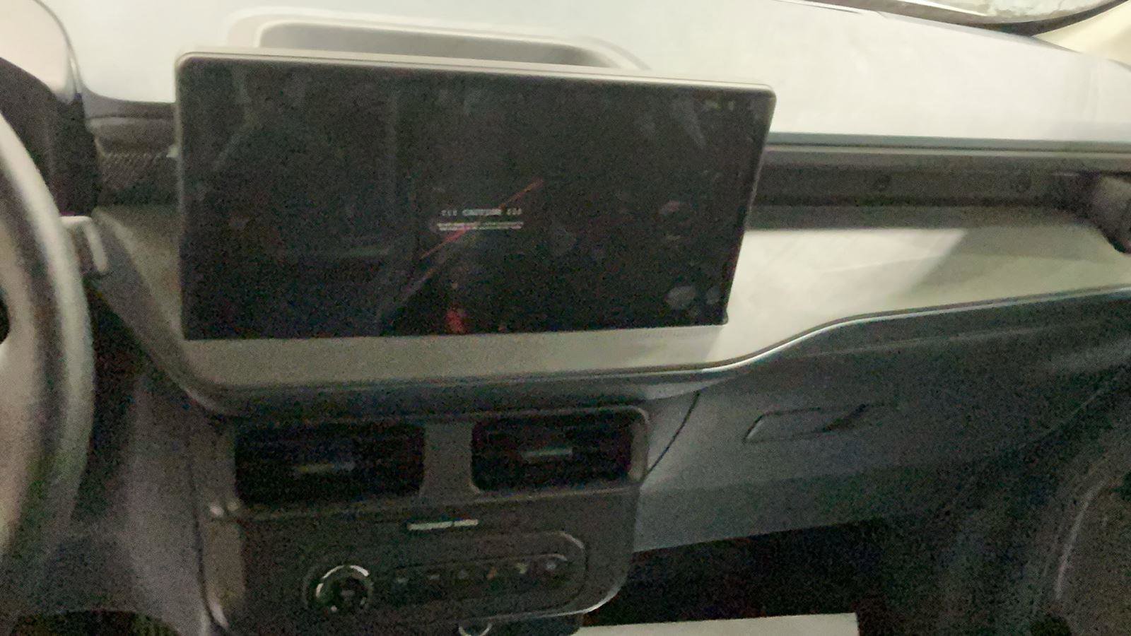 New 2025 Ford Maverick XL image 19